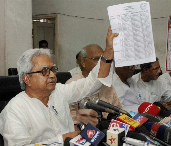 Left Front Chairman and CPI(M) State Secretary Biman Bose announces the list of candidates for Left Front parties for the upcoming West Bengal state assembly elections during a press conference in Kolkata.(PTI)