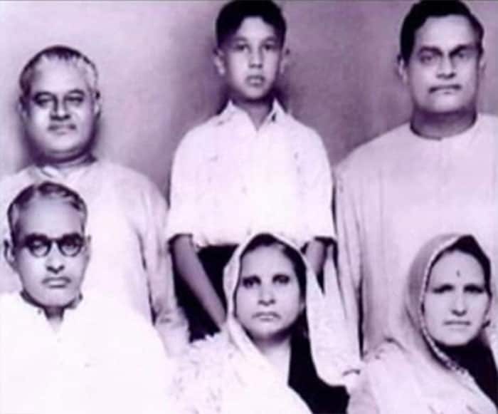 पूर्व प्रधानमंत्री अटल बिहारी वाजपेयी का निधन: तस्वीरों में देखें उनका सफर