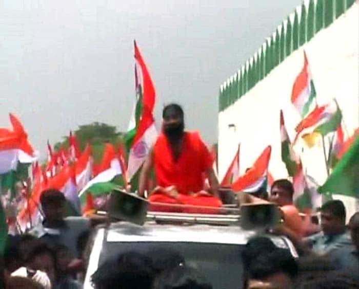Baba Ramdev marches towards Parliament