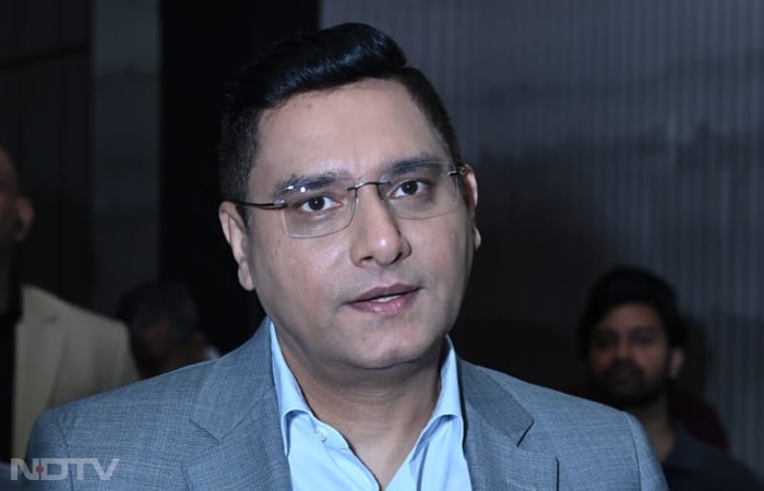 Ahead of the launch of Dettol Banega Swasth India Season 12, Reckitt's Ravi Bhatnagar invited every Indian to join the #IAmTheChange movement. 'It's not just a hashtag; it's a personal commitment to build a healthier, cleaner and stronger India. It's a collective pledge to build a Viksit Bharat'.