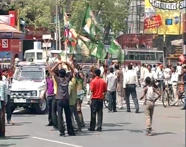 The streets of Patna witnessed utter chaos despite the markets being completely shut.