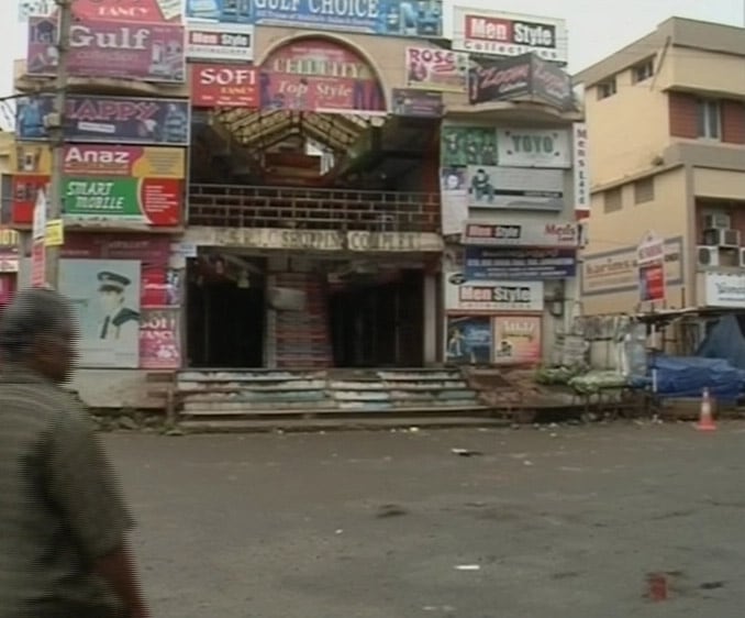 <b>Trivandrum:</b><br><br>Although the streets bore a deserted look , the, protesters were allowing two-wheelers to ply. Emergency and hospital services were exempted from the bandh. The ruling Left and the BJP have planned protest marches in all district headquarters.