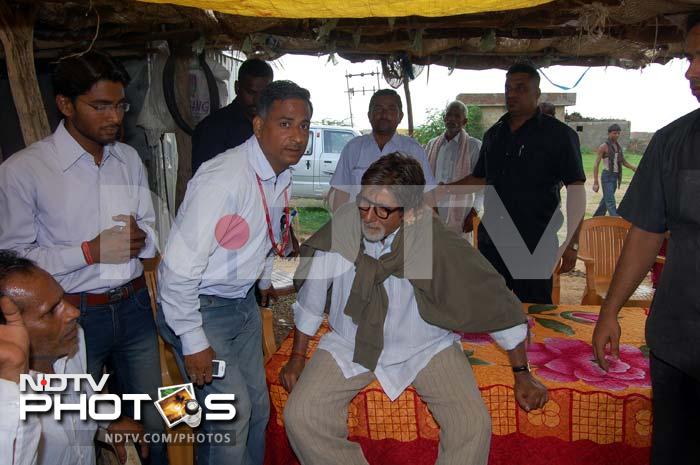 Amitabh Bachchan Visits Village Near Ranthambore