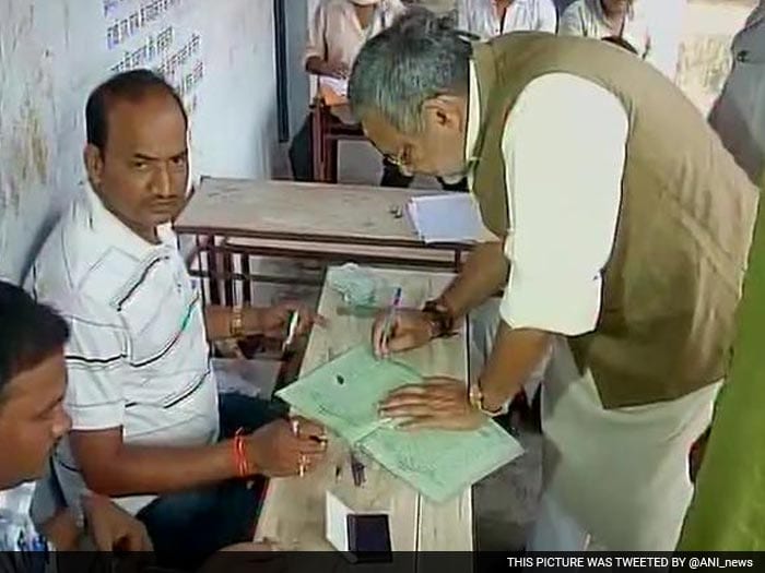 Battle For Bihar: Voting Begins For the 1st Phase