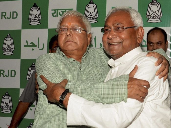 Nitish Kumar, Lalu Yadav at their first press conference after the Grand Alliance's big win in Bihar Elections.