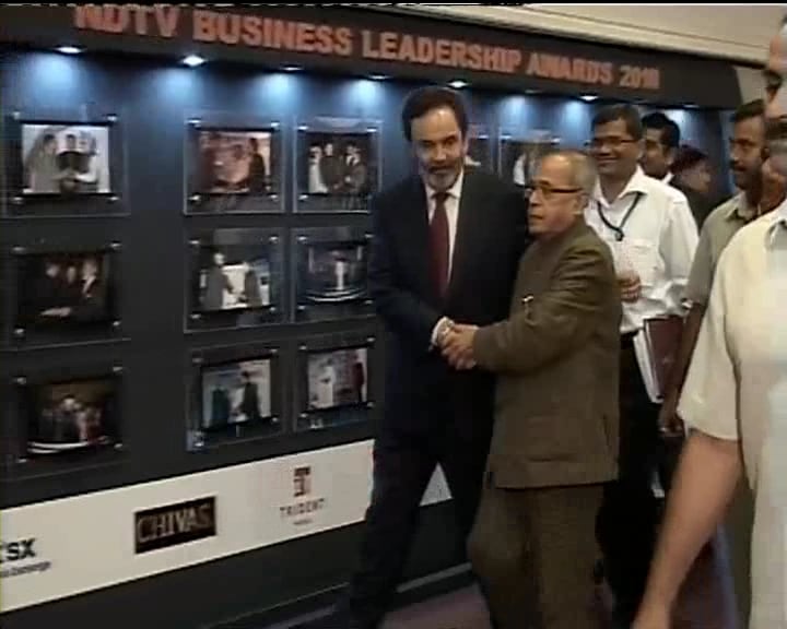 NDTV's Prannoy Roy with Union Finance Minister Pranab Mukherjee at the NDTV Business Leadership Awards.