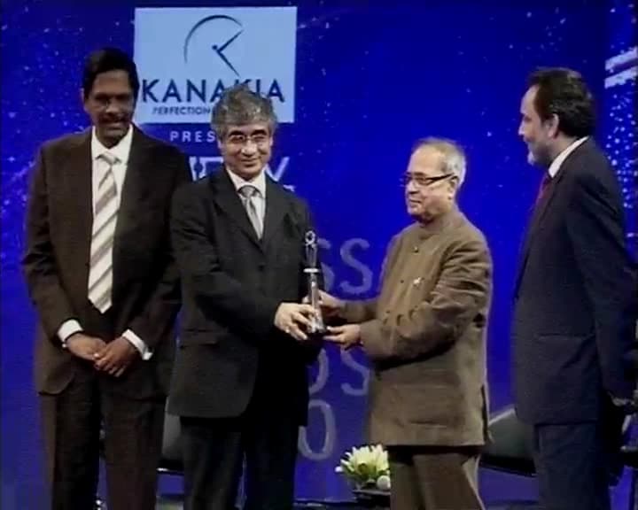 OP Bhatt, chairman of State Bank of India, receiving the award of best public sector bank from the finance minister.