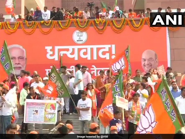 Photo : BJP Celebrates Massive Victory As PM Modi Braces For Second Term, Leads Show