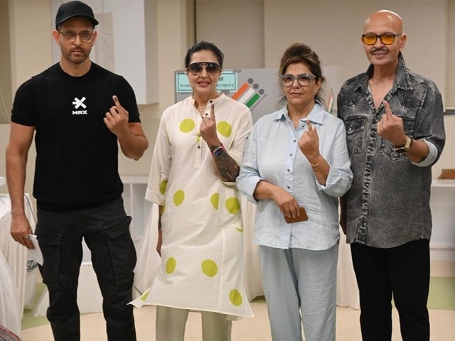 Photo : From Hrithik Roshan To Hema Malini, Bollywood Celebrities Cast Their Vote In Mumbai