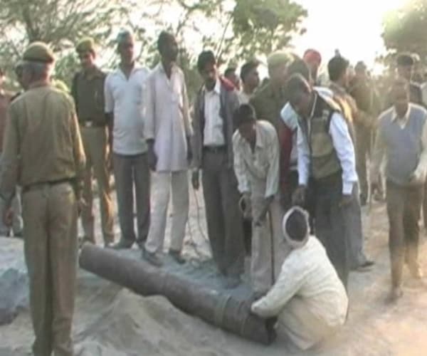 A four-year-old boy, who had fallen into a 250 feet deep borewell in Bhilwara district, died as rescuers failed in their 22-hour efforts to save him. (NDTV Photo)