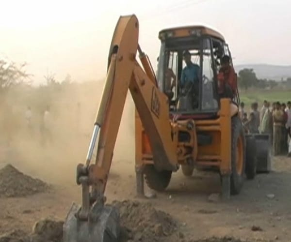 The incident came to light when the family members of the boy spotted him in the borewell, following which search operations were launched.<br><br>The boy was said to be stuck about 20-22 feet down the borewell.(NDTV Photo)