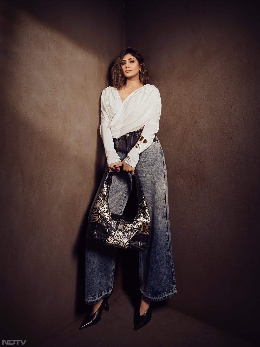 शिल्पा अपने नाश्ते में फाइबर से भरपूर चीजें लेती हैं जैसे ताजे फल, ओट्स और म्यूसली. theshilpashetty/Instagram