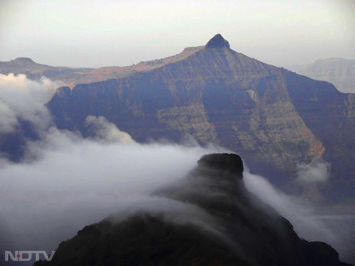 Breathtaking Photos Of Kalsubai Mountain, The \'Everest Of Maharashtra\'