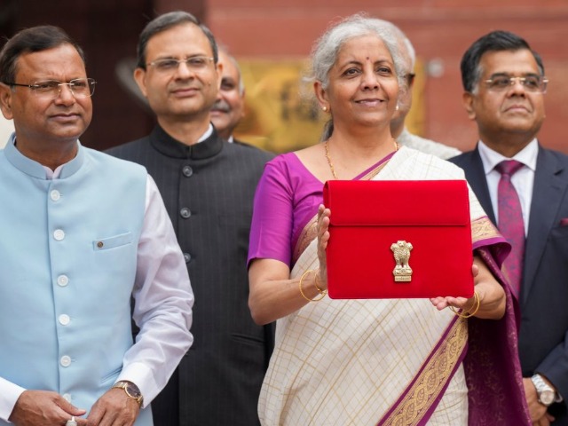 Budget 2025 Expectations: पैसे वाचणार? गुंतवणूकदारांना Good News मिळणार? कॅपिटल गेन टॅक्ससह या 4 मोठ्या निर्णयांची होऊ शकते घोषणा Budget 2025 Expectations: पैसे वाचणार? गुंतवणूकदारांना Good News मिळणार? कॅपिटल गेन टॅक्ससह या 4 मोठ्या निर्णयांची होऊ शकते घोषणा