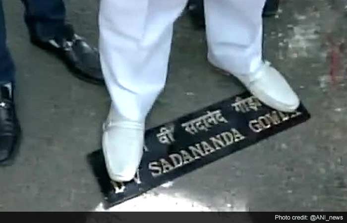 Protests Outside Railways Minister Sadananda Gowda Home