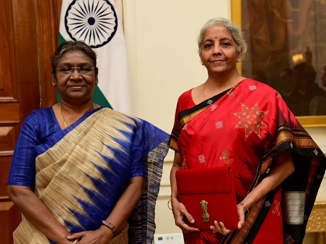 1947 से लेकर अब तक, इन वित्त मंत्रियों ने पेश किए संसद में सबसे ज्यादा बजट