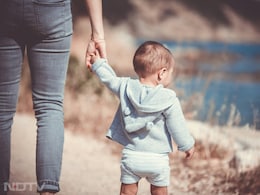 Mothers Day 2026: मैंने जन्नत तो नहीं देखी है माँ देखी है- मशहूर शायरों के मां पर 10 शेर