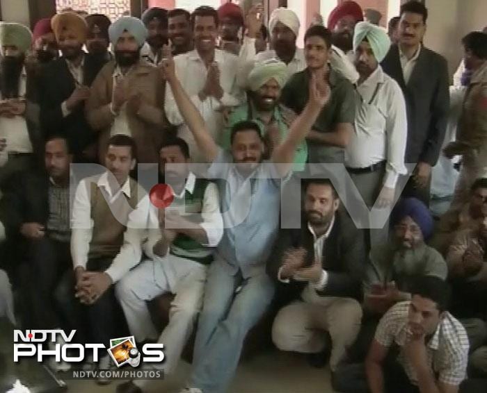 Shiromani Akali Dal supporters have gathered at the residence of Chief Minister Prakash Singh Badal.