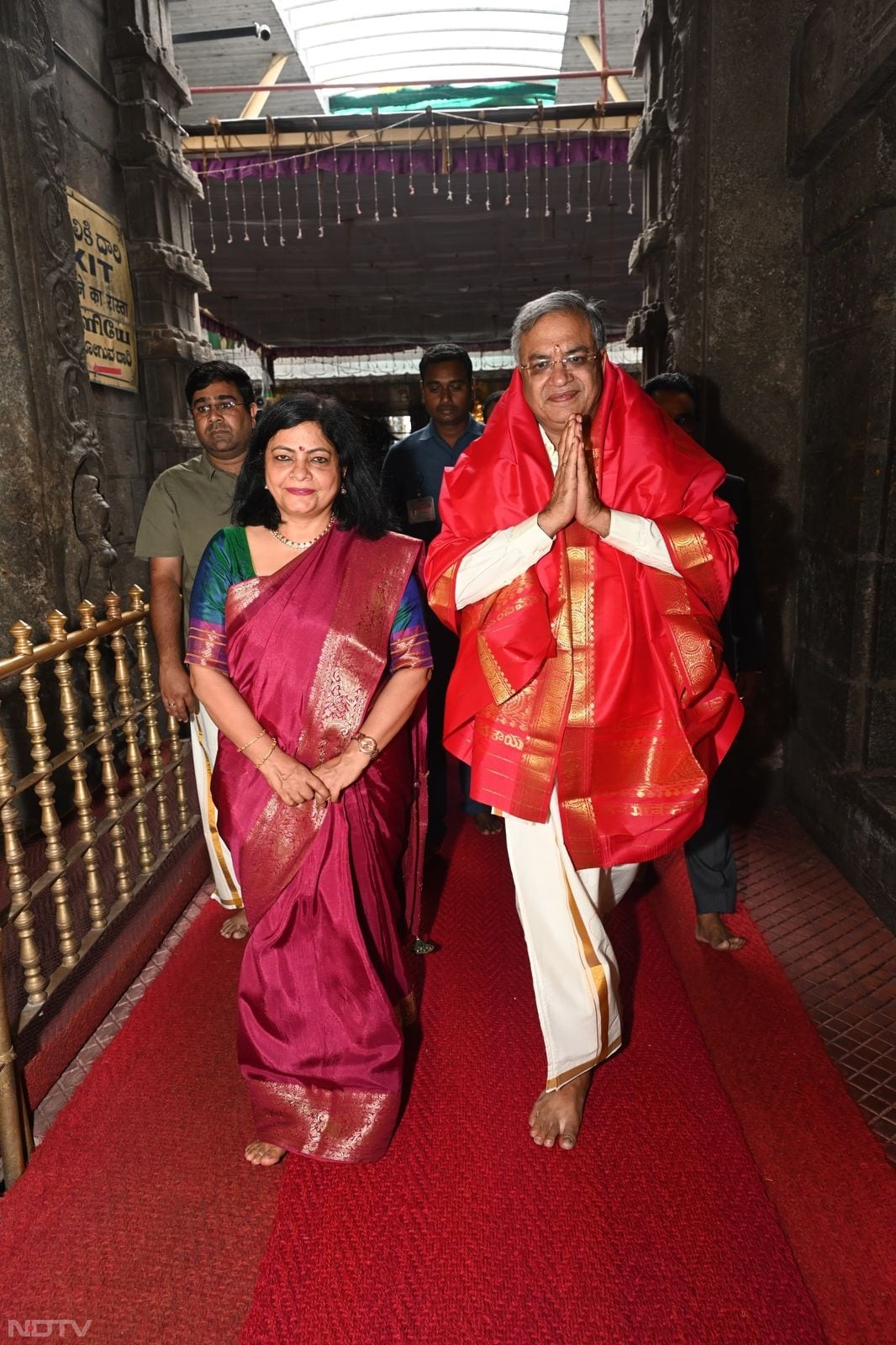 तिरुपति पहुंचे मुख्य चुनाव आयुक्त ज्ञानेश कुमार, 5 राज्यों में सफल चुनाव के बाद किए भगवान वेंकटेश्वर के दर्शन
