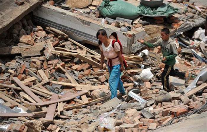 Massive Earthquake Claims Nearly 600 Lives in China
