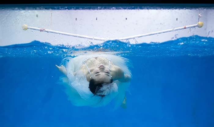 Underwater Wedding: The Floating Chinese Couple