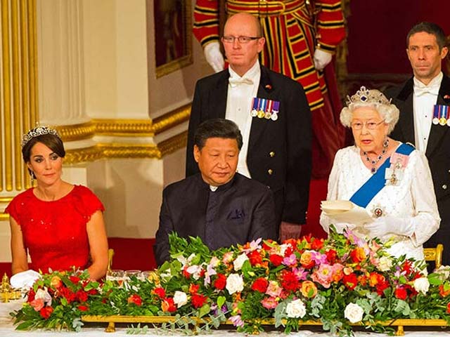 Photo : Chinese President Xi Jinping Meets Queen Elizabeth II