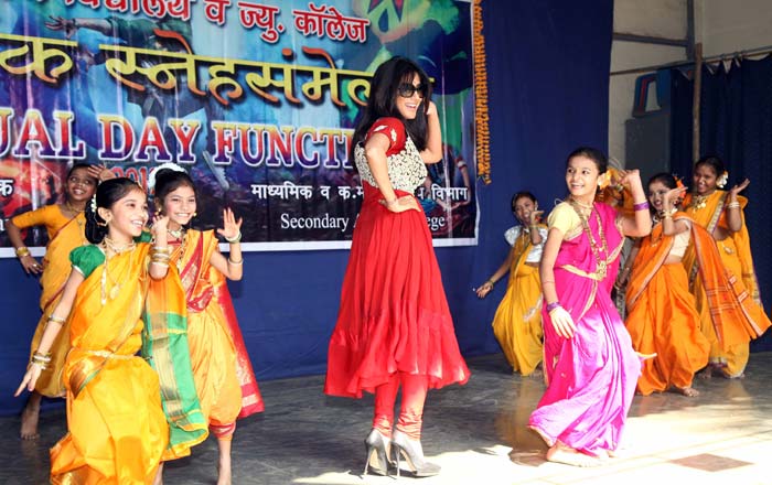 A classic move
<br/><br/>
Watch the special half-hour with Chitrangda Singh -- On NDTV 24x7 at 11:30am on Saturday and 11:30pm on Sunday | On NDTV India at 12:30pm and Monday 3.30pm | On NDTV Profit at 3:30pm on Saturday and 11am on Sunday | On NDTV GoodTimes at 7:00pm on Saturday, at 3:00pm on Sunday and 11:30am on Wednesday.