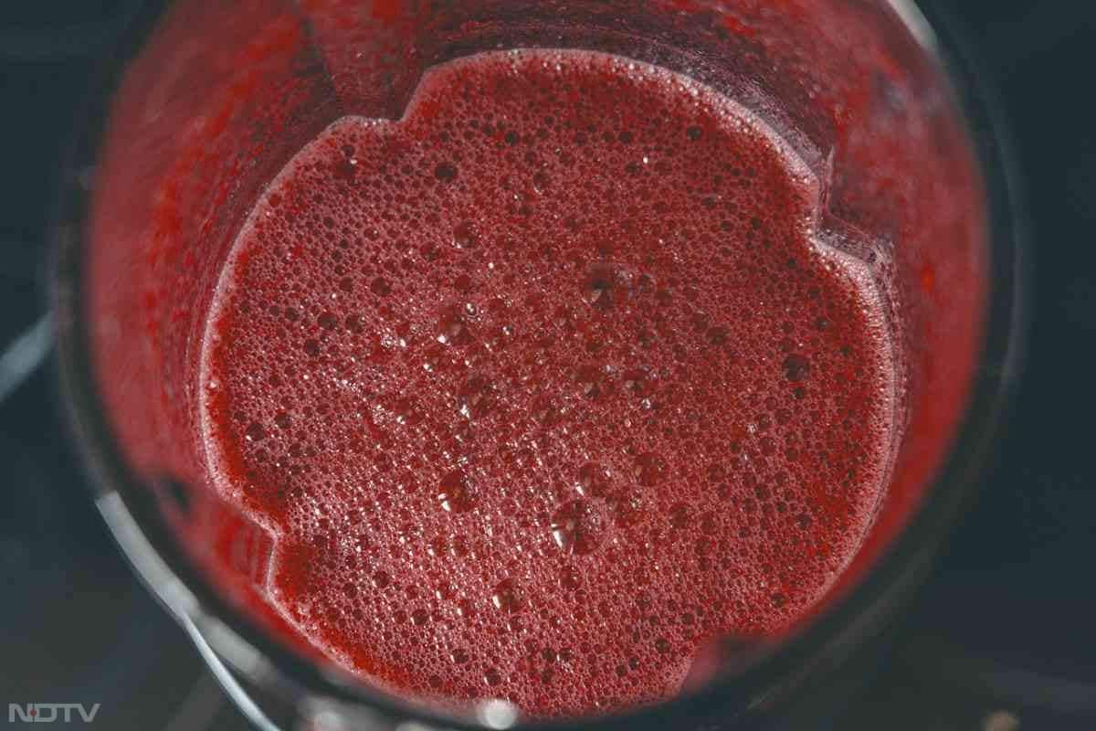 यह जूस शरीर को सर्दियों में अंदर से मजबूत बनाता है.