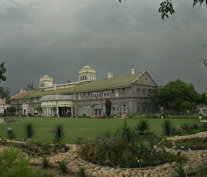 Chanjit Singh has sent this photo from Patiala.