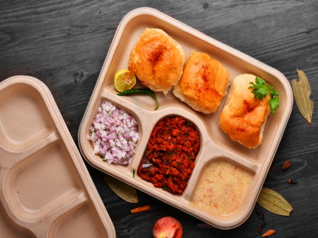 An Uttar Pradesh Organisation Develops A Eco-Friendly Solution To Plastic Tableware