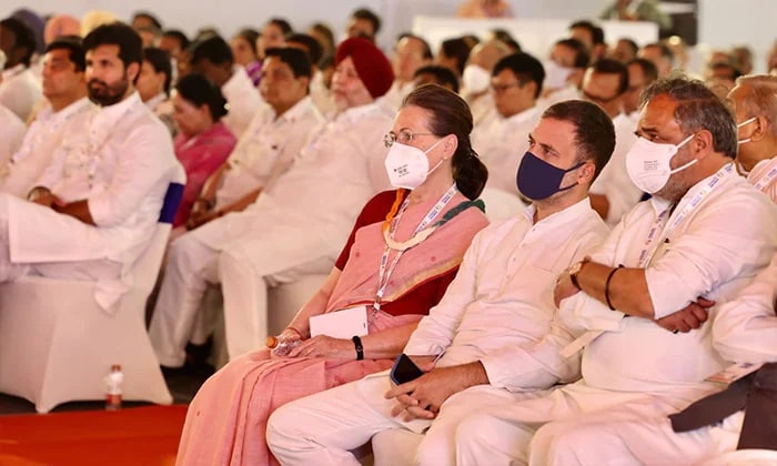 कांग्रेस अध्यक्ष सोनिया गांधी ने चिंतन शिविर में पार्टी सदस्यों को किया संबोधित, देखें तस्वीरें