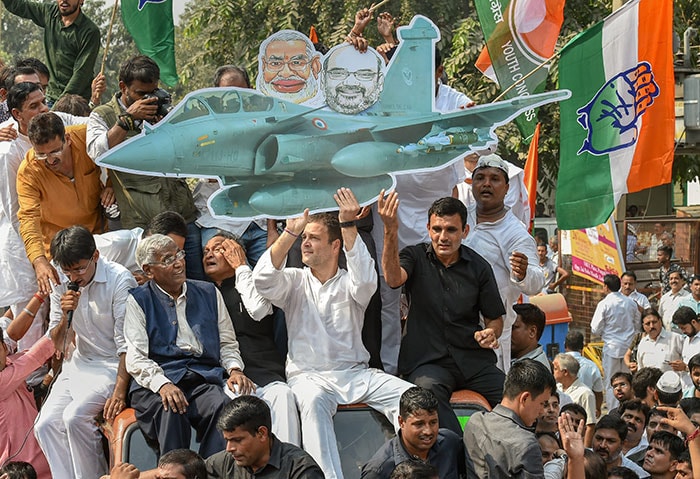 Pics: Rahul Gandhi, Congress Workers Protest Over CBI Row