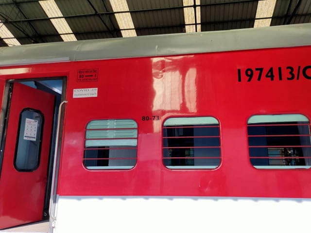 #Coronavirus: भारतीय रेलवे की बड़ी पहल, रेलगाड़ी में आइसोलेशन कोच तैयार