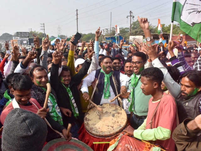 "Crackers, Sweets": INDIA Bloc Supporters Celebrate Jharkhand Election Win