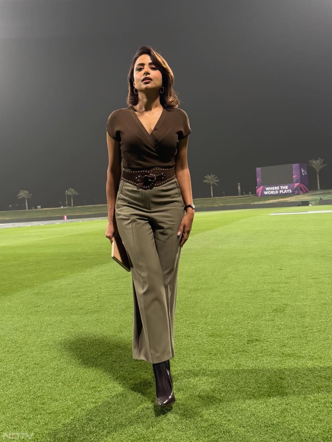 रिद्धिमा की सोशल मीडिया पर जबरदस्&zwj;त फैन फॉलोइंग है. ridhimapathak/Instagram