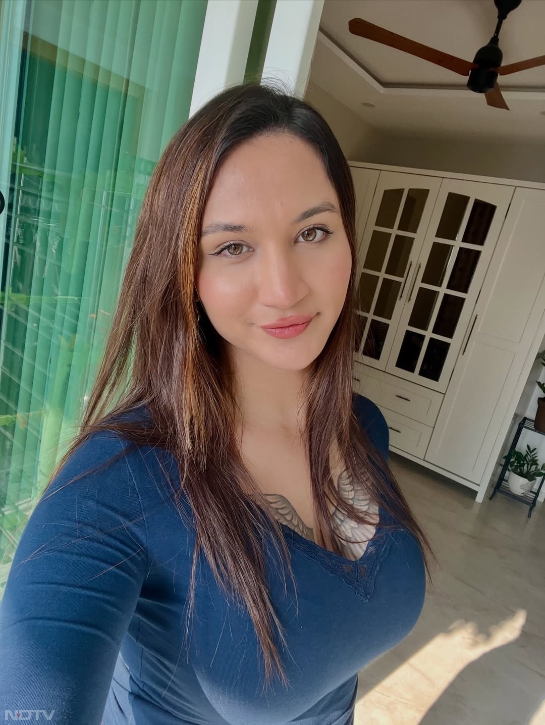 ये मशहूर क्रिकेटर संजय बांगड़ के बेटे थे, पर सर्जरी के बाद अब बेटी के तौर पर जाने जाते हैं. anayabangar/Instagram