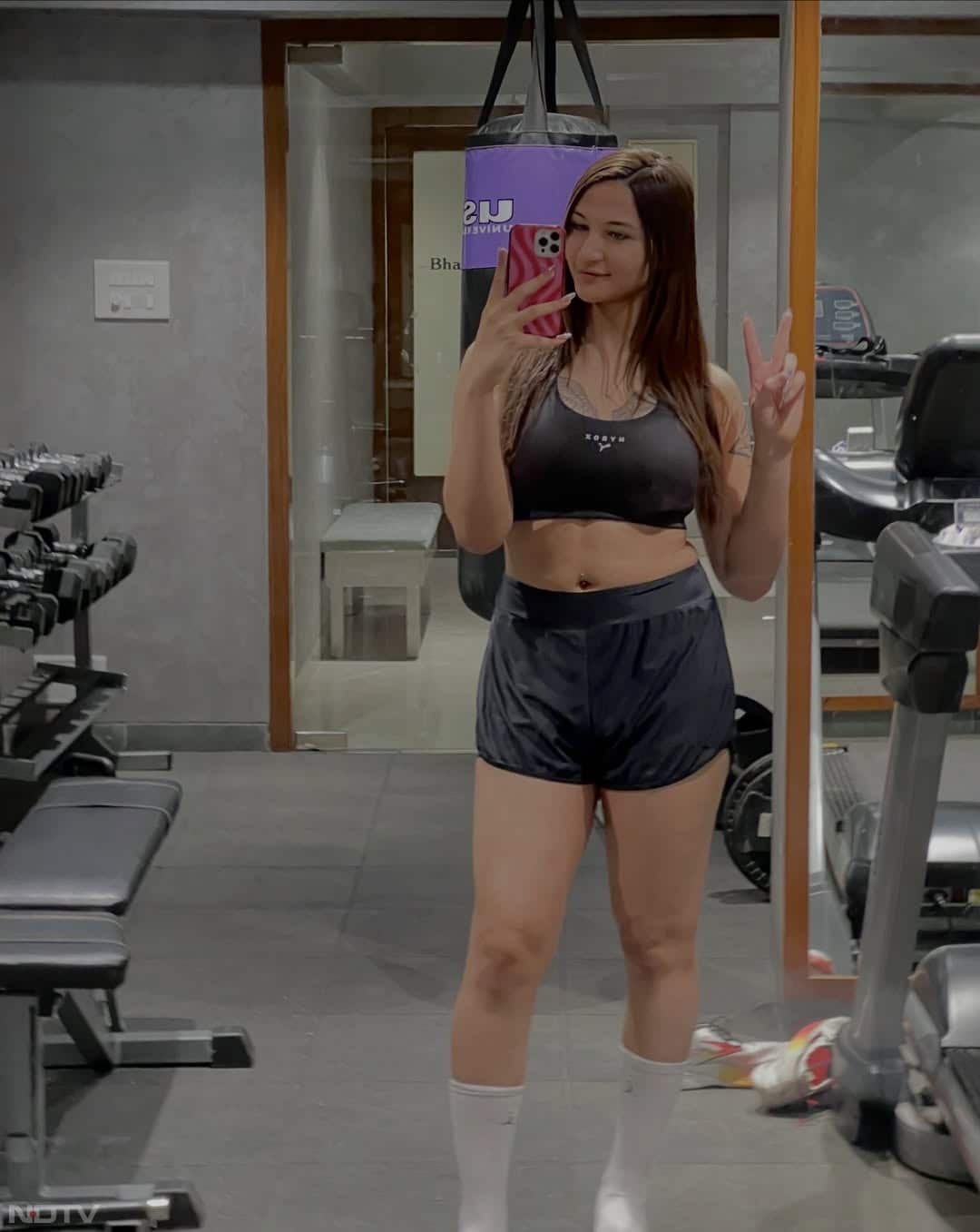 अनाया को बचपन से ही क्रिकेट खेलने का शौक था. anayabangar/Instagram