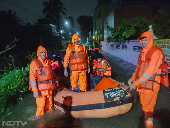 आंध्र प्रदेश से आज टकराएगा तूफ़ान मिचौंग,  चेन्नई में कल मचाई थी तबाही, 5 की हुई थी मौत