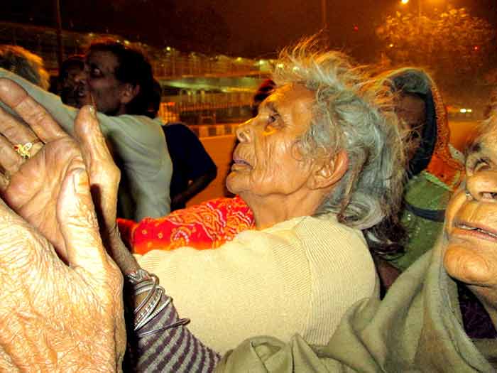 As part of the blanket donation drive initiated by NDTV in collaboration with Uday Foundation, blankets were distributed to the homeless in Delhi.