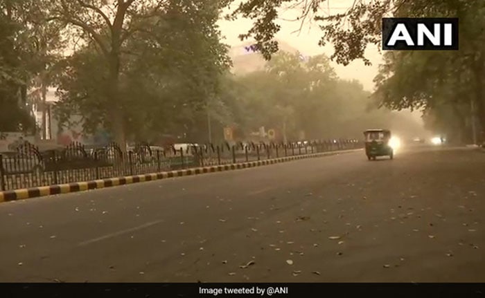Dust Storm Hits Delhi And NCR: Pics