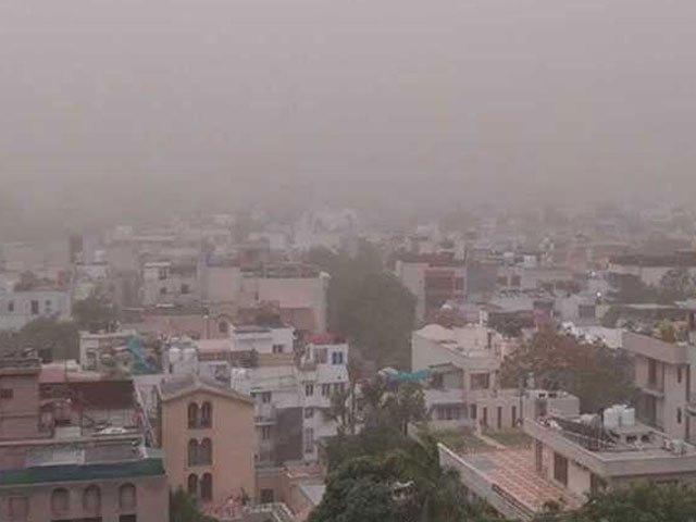 Dust Storm Hits Delhi And NCR: Pics Dust Storm Hits Delhi And NCR: Pics
