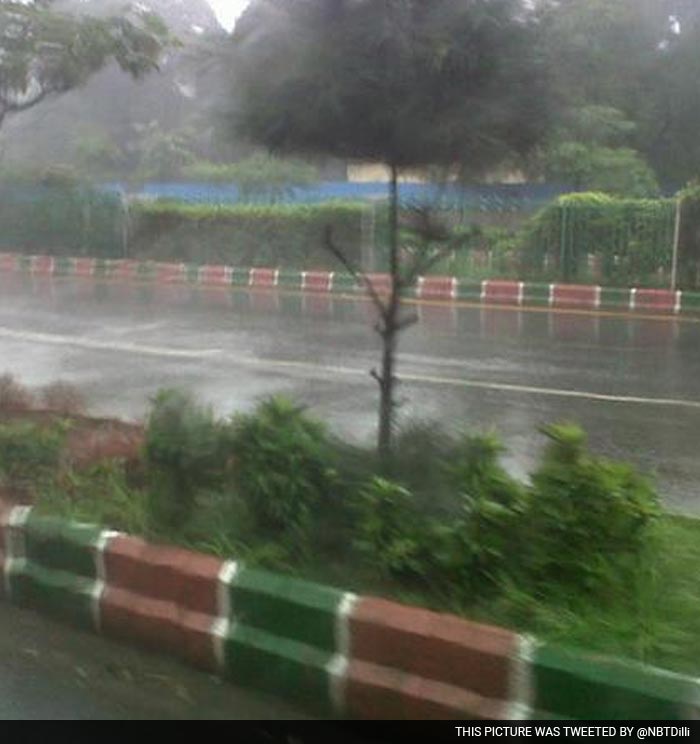 Traffic Jams Waterlogging After Heavy Rain Lashes Delhi 7146