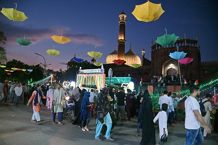 G-20 Summit: जी-20 शिखर सम्मेलन के लिए रंग-बिरंगी रोशनी और फूलों से सजा दिल्ली का जामा मस्जिद