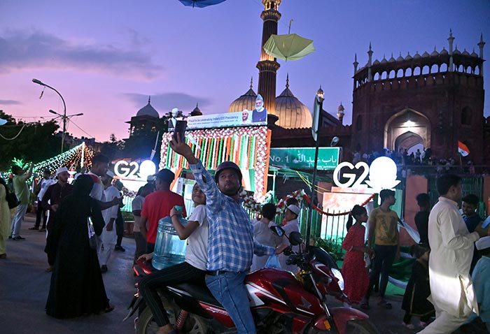 G-20 Summit: जी-20 शिखर सम्मेलन के लिए रंग-बिरंगी रोशनी और फूलों से सजा दिल्ली का जामा मस्जिद