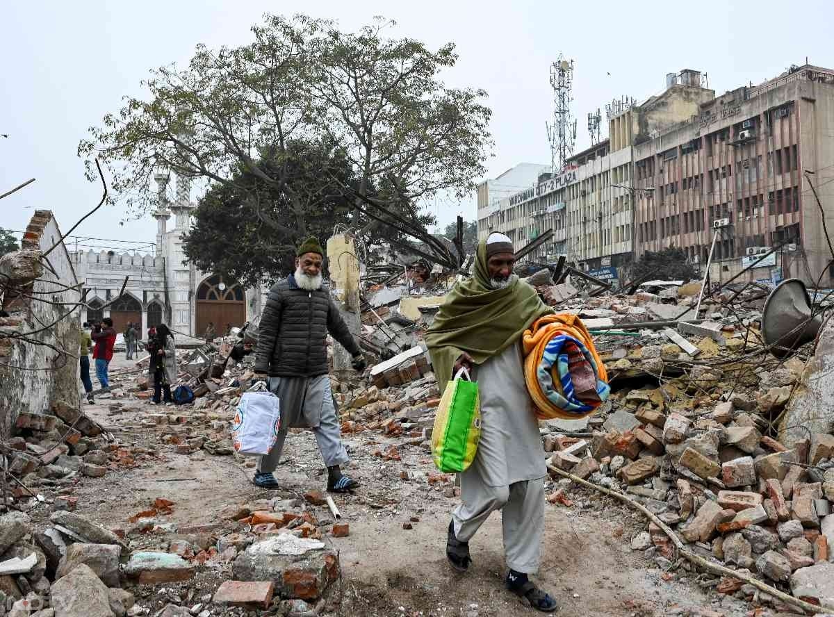 रामलीला मैदान का यह हिस्सा अब कब्जामुक्त हो चुका है.