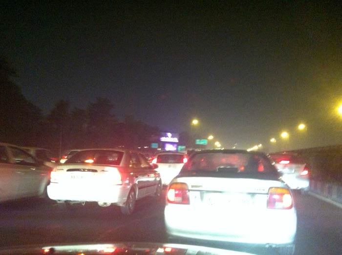 Traffic came to a crawl on the Delhi-Gurgaon Expressway on Friday night as a number of weddings had been organised in farmhouses converted to marriage venues along the highway. An estimated 30,000 weddings were performed in Delhi-NCR last night.