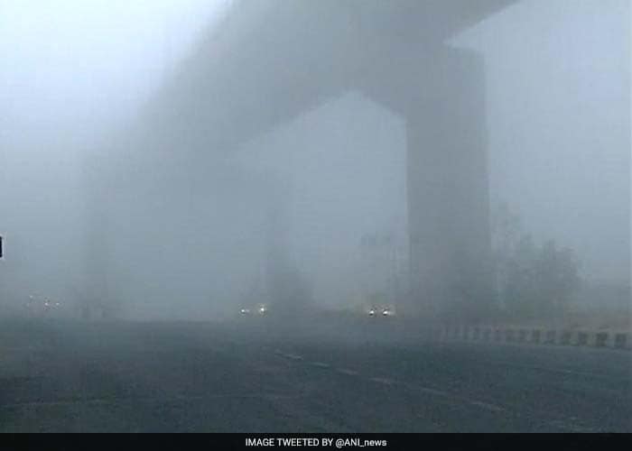 Delhi Experiences Its First Fog Of The Season