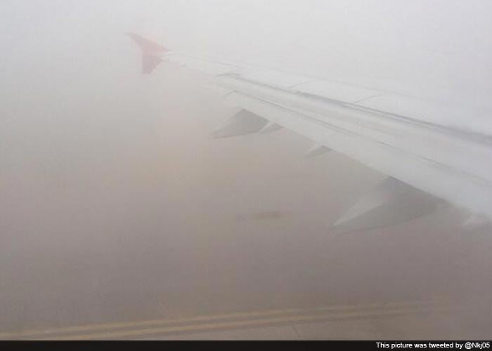 Thick fog envelops Delhi, flight operations suspended