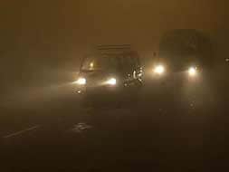 Photo : Thick fog envelops Delhi, flight operations suspended