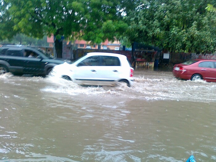 This picture was sent to us by NDTV surfer Ajay Kr Luthra. It exposes the water logged Sector 15 Market of Faridabad due to heavy rain on Monday.<br><br><b>Be an I-Witness</b><br><br>You too can share your story through photos and videos. Just upload them here and we'll feature the best entries on Ndtv.com.<br><br><iframe  src="http://www.ndtv.com/convergence/ndtv/new/iframe_NDTVShowUpload.aspx?Template=iwitness&ReqEmail=1&ShowCity=1&ReqCity=1&type=a&ShowDisclaimer=0"  width="400" height="200"  scrolling="no" frameborder="0"> </iframe>